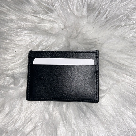 NWOB GUCCI CARDHOLDER - Picture 2 of 3